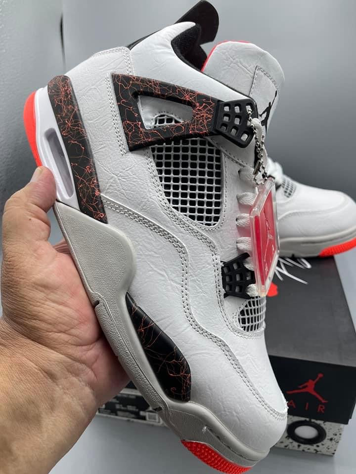 Nike Air Jordan Retro 4