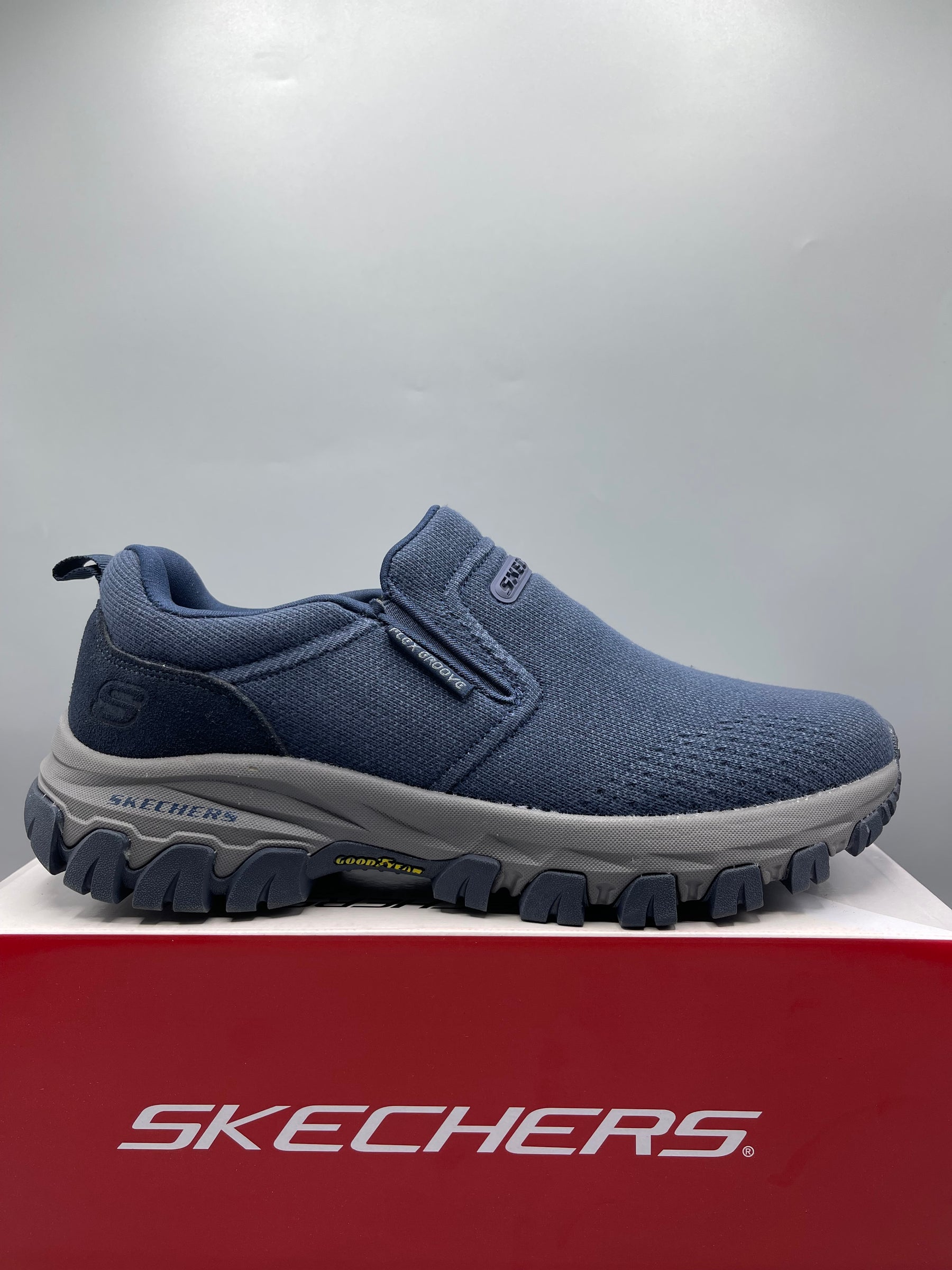 Skechers✅ triple layer medicated  foam extra comfortable.