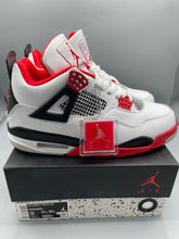 Nike Air Jordan Retro 4