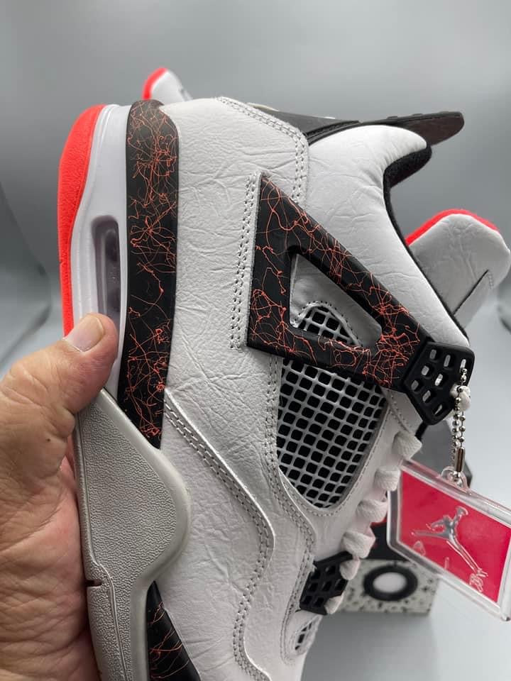 Nike Air Jordan Retro 4