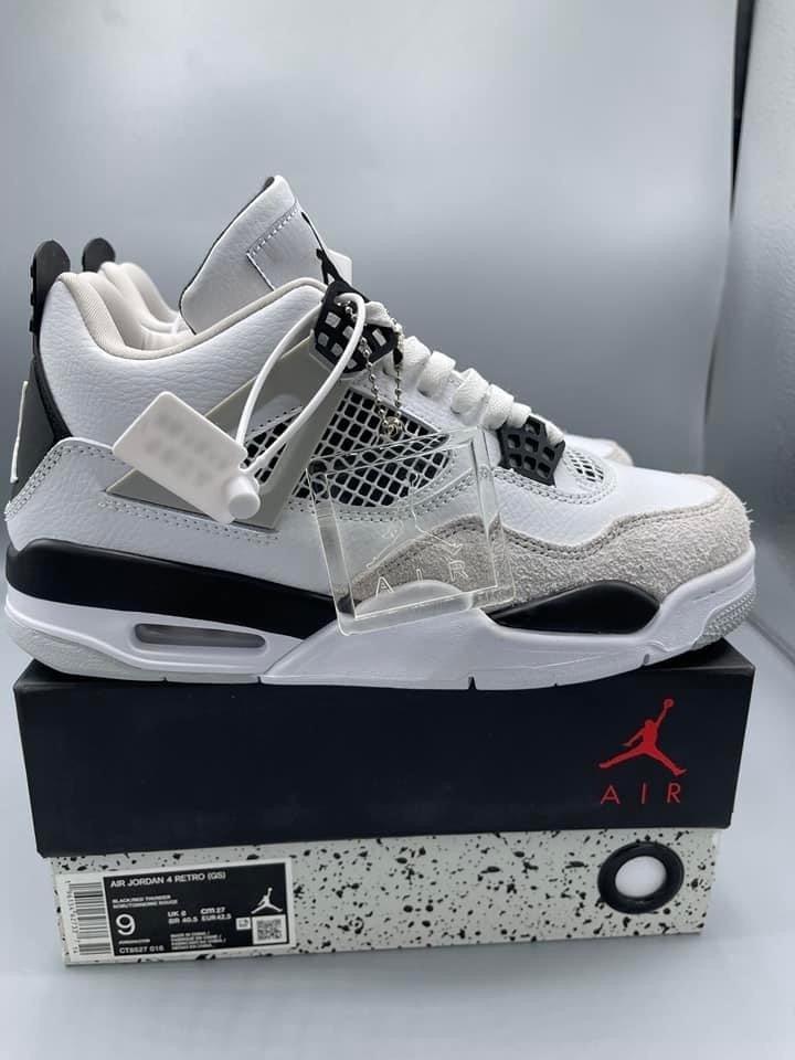 Nike Air Jordan Retro 4