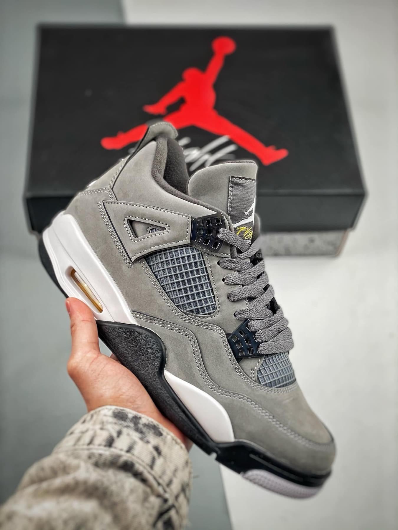 Nike Air Jordan Retro 4