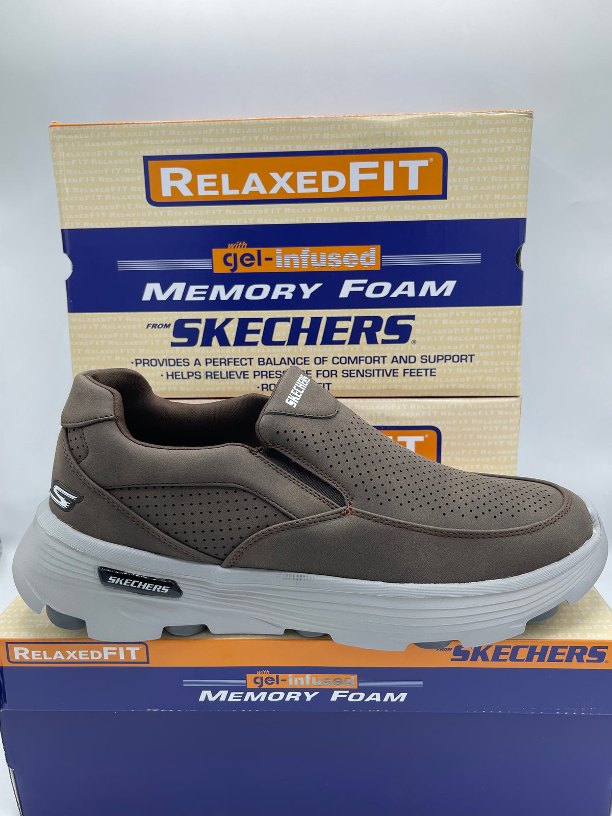 Skechers stock lots 👈 all sizes available 40 se 45